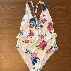 NEW Floral one piece cupshe swimsuit